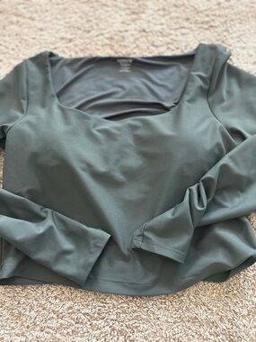 Women's Long Sleeve Scoop Neck Top Crop Top - Forest Green